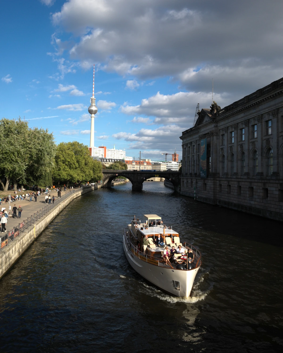 Original photograph of a boat on the Spree in Berlin, before the film look