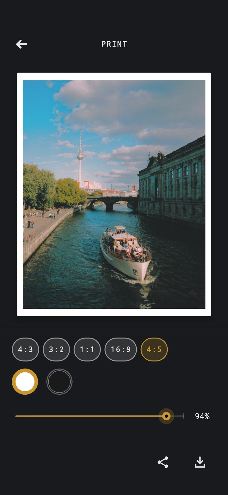 Print composer with a paper border around the photograph